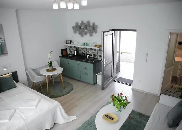Raba House Ráb