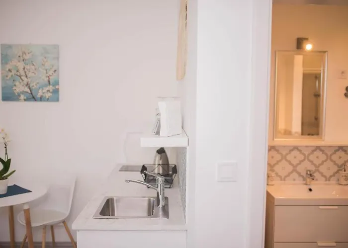Raba House * Ráb