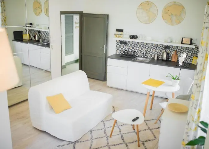 Raba House * Ráb